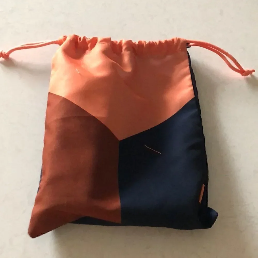 Ipsy glam bag with 5 new mystery items!